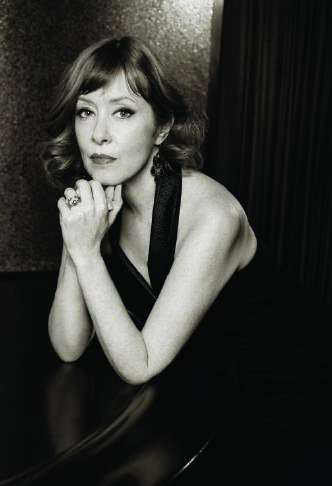 CARNEGIE HALL PARTNERS WITH SUZANNE VEGA FOR ONLINE FUNDRAISING CONCERT