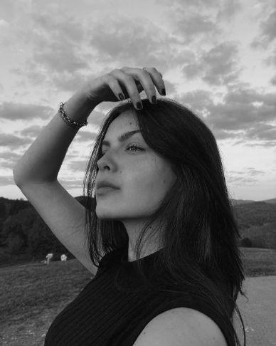 Teen Vocal Songstress Lillie King Proves She's “Red”-dy For The DTIC Pop Scene With Her Debut Single