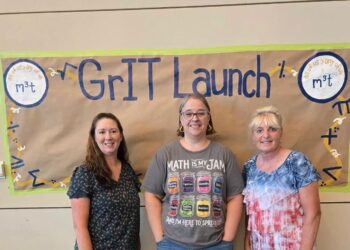 L-R Deana Betts, Ellen Holt, and Ladonna Aliff