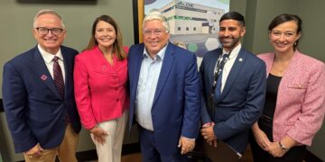 (L-R) Jeff Sandene, Vandalia Health President and CEO; Michelle Coon, President, Vandalia Health Network and PHO, Vice President of Managed Care; West Virginia Governor Patrick Morrisey; Dr. Arvin Singh, West Virginia Secretary of Health; Tamara Fuller, Vandalia Health Vice President Chief Strategy Officer